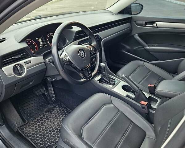 Сірий Фольксваген Пассат, об'ємом двигуна 1.98 л та пробігом 160 тис. км за 16280 $, фото 9 на Automoto.ua