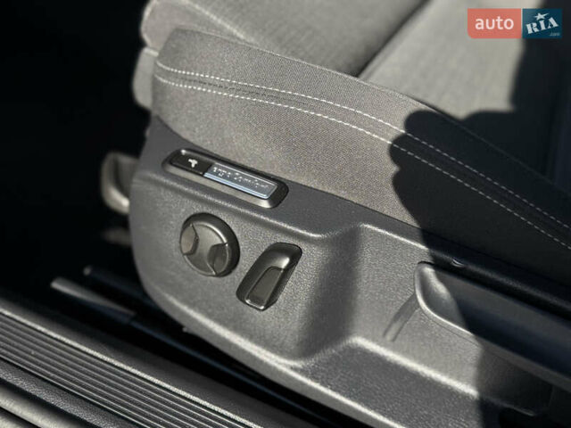 Серый Фольксваген Пассат, объемом двигателя 2 л и пробегом 181 тыс. км за 24900 $, фото 56 на Automoto.ua