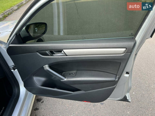 Сірий Фольксваген Пассат, об'ємом двигуна 2 л та пробігом 49 тис. км за 18800 $, фото 23 на Automoto.ua
