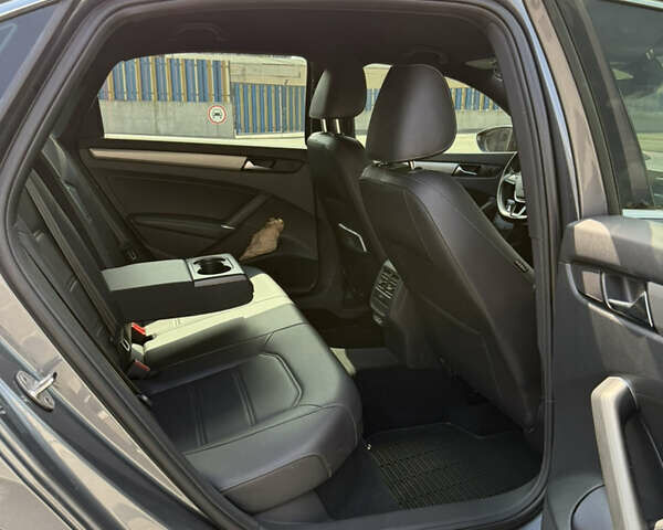 Серый Фольксваген Пассат, объемом двигателя 1.98 л и пробегом 79 тыс. км за 18850 $, фото 11 на Automoto.ua