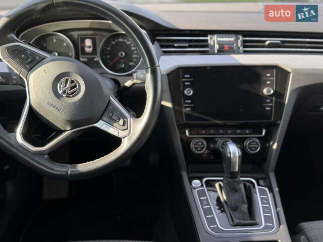 Серый Фольксваген Пассат, объемом двигателя 2 л и пробегом 181 тыс. км за 24900 $, фото 51 на Automoto.ua