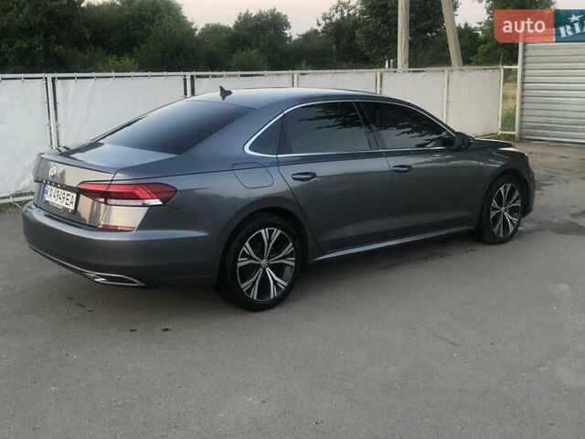 Серый Фольксваген Пассат, объемом двигателя 2 л и пробегом 121 тыс. км за 21500 $, фото 2 на Automoto.ua