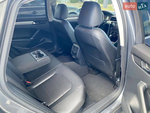 Серый Фольксваген Пассат, объемом двигателя 1.98 л и пробегом 119 тыс. км за 15500 $, фото 7 на Automoto.ua