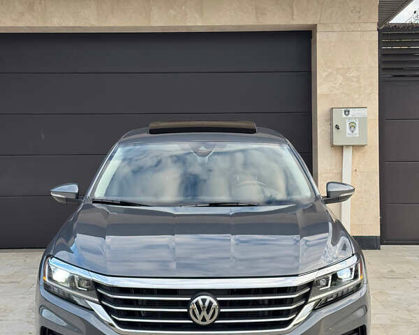 Фольксваген Пассат 2020 в Одессе на Automoto.ua Серый Фольксваген Пассат, объемом двигателя 1.98 л и пробегом 110 тыс. км за 17700 $, фото 1 на Automoto.ua