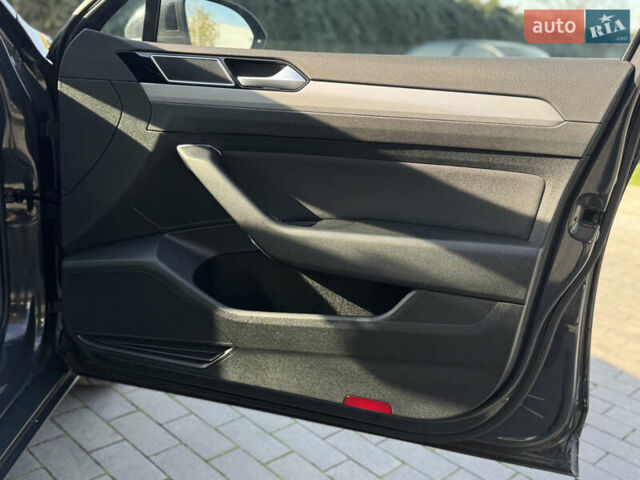 Серый Фольксваген Пассат, объемом двигателя 2 л и пробегом 181 тыс. км за 24900 $, фото 42 на Automoto.ua