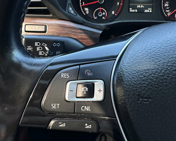 Серый Фольксваген Пассат, объемом двигателя 2 л и пробегом 74 тыс. км за 19800 $, фото 15 на Automoto.ua