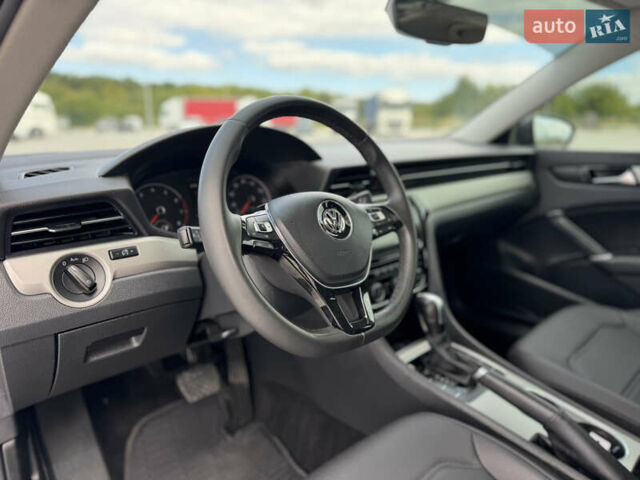 Фольксваген Пассат 2021 у Дубно на Automoto.ua Сірий Фольксваген Пассат, об'ємом двигуна 2 л та пробігом 162 тис. км за 16499 $, фото 15 на Automoto.ua