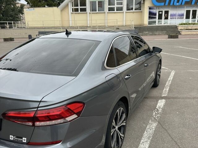 Серый Фольксваген Пассат, объемом двигателя 2 л и пробегом 239 тыс. км за 14999 $, фото 3 на Automoto.ua