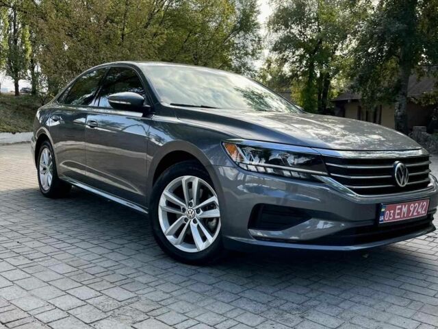 Серый Фольксваген Пассат, объемом двигателя 2 л и пробегом 50 тыс. км за 16500 $, фото 1 на Automoto.ua