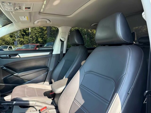 Фольксваген Пассат 2021 в Львове на Automoto.ua Серый Фольксваген Пассат, объемом двигателя 2 л и пробегом 15 тыс. км за 8900 $, фото 5 на Automoto.ua