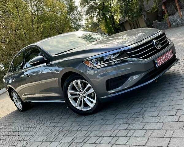 Серый Фольксваген Пассат, объемом двигателя 2 л и пробегом 50 тыс. км за 16500 $, фото 5 на Automoto.ua