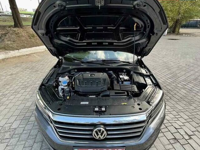 Серый Фольксваген Пассат, объемом двигателя 2 л и пробегом 50 тыс. км за 16500 $, фото 2 на Automoto.ua