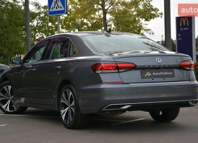 Фольксваген Пассат 2021 у Києві на Automoto.ua Сірий Фольксваген Пассат, об'ємом двигуна 1.98 л та пробігом 103 тис. км за 19800 $, фото 5 на Automoto.ua