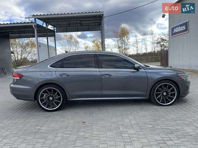 Фольксваген Пассат 2021 в Белой Церкве на Automoto.ua Серый Фольксваген Пассат, объемом двигателя 2 л и пробегом 124 тыс. км за 15300 $, фото 4 на Automoto.ua