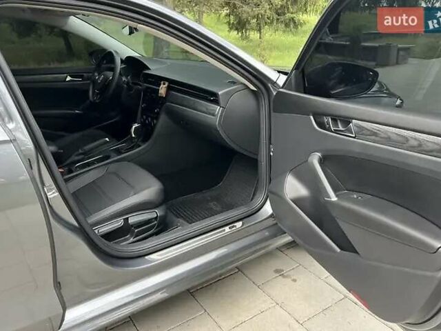 Сірий Фольксваген Пассат, об'ємом двигуна 2 л та пробігом 42 тис. км за 22100 $, фото 17 на Automoto.ua