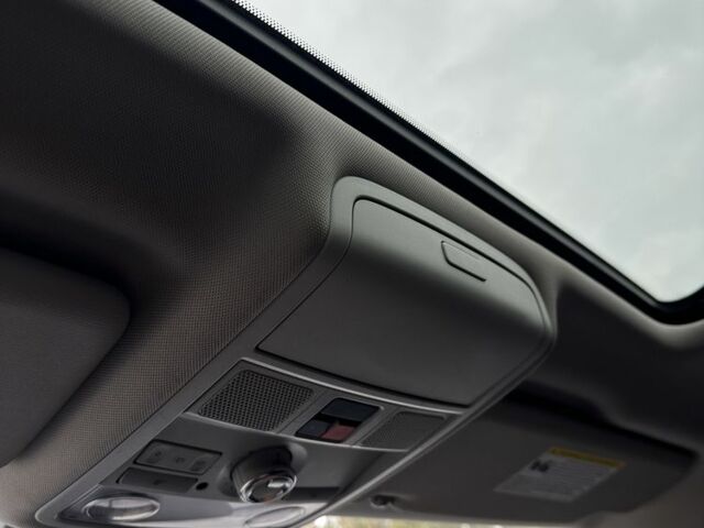 Серый Фольксваген Пассат, объемом двигателя 2 л и пробегом 239 тыс. км за 14999 $, фото 6 на Automoto.ua