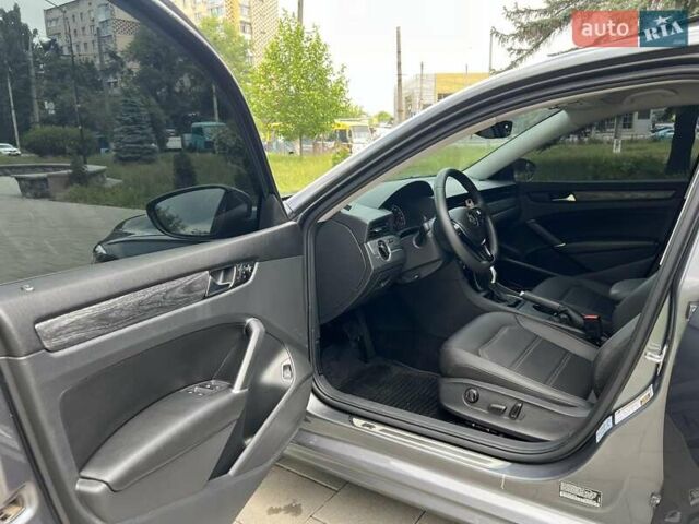 Сірий Фольксваген Пассат, об'ємом двигуна 2 л та пробігом 42 тис. км за 22100 $, фото 8 на Automoto.ua
