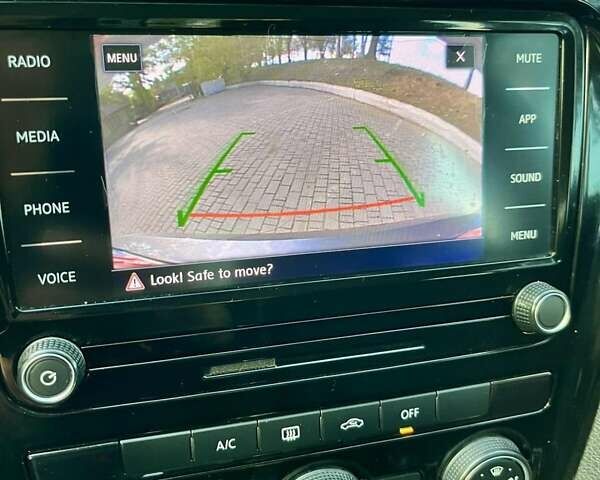 Серый Фольксваген Пассат, объемом двигателя 2 л и пробегом 50 тыс. км за 16500 $, фото 12 на Automoto.ua