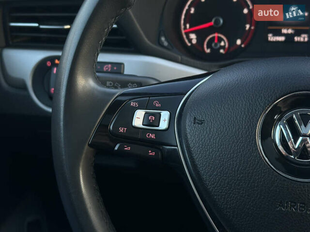 Серый Фольксваген Пассат, объемом двигателя 2 л и пробегом 122 тыс. км за 17900 $, фото 34 на Automoto.ua