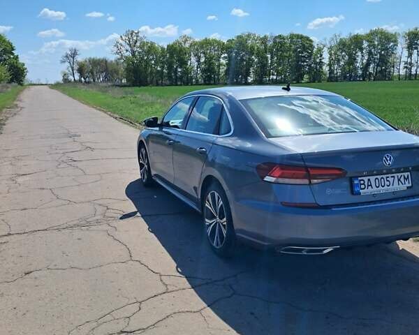 Серый Фольксваген Пассат, объемом двигателя 1.98 л и пробегом 93 тыс. км за 17500 $, фото 1 на Automoto.ua