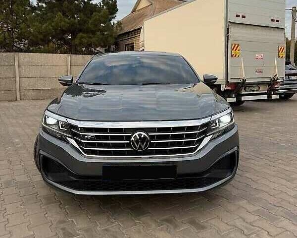 Серый Фольксваген Пассат, объемом двигателя 1.98 л и пробегом 61 тыс. км за 21300 $, фото 2 на Automoto.ua