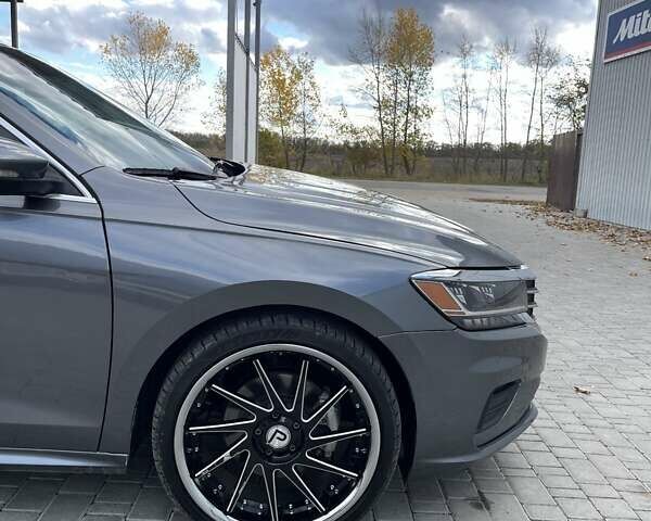 Фольксваген Пассат 2021 в Белой Церкве на Automoto.ua Серый Фольксваген Пассат, объемом двигателя 2 л и пробегом 124 тыс. км за 15300 $, фото 9 на Automoto.ua