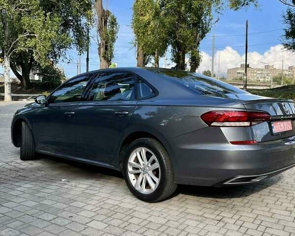 Серый Фольксваген Пассат, объемом двигателя 2 л и пробегом 50 тыс. км за 16500 $, фото 1 на Automoto.ua