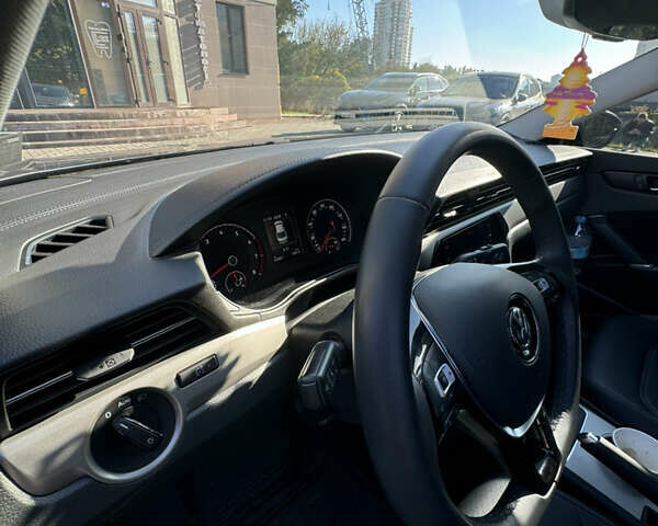 Фольксваген Пассат 2021 у Києві на Automoto.ua Сірий Фольксваген Пассат, об'ємом двигуна 1.98 л та пробігом 92 тис. км за 18650 $, фото 8 на Automoto.ua