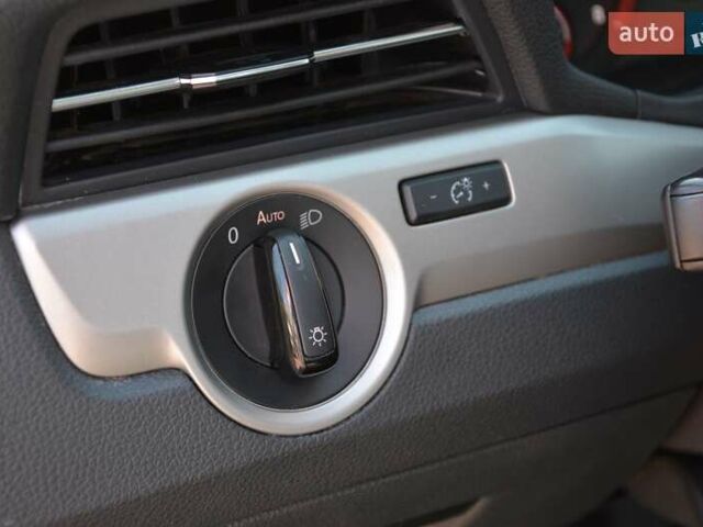 Фольксваген Пассат 2021 у Києві на Automoto.ua Сірий Фольксваген Пассат, об'ємом двигуна 1.98 л та пробігом 103 тис. км за 19800 $, фото 17 на Automoto.ua