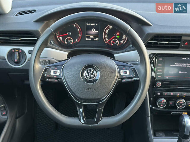 Серый Фольксваген Пассат, объемом двигателя 2 л и пробегом 122 тыс. км за 17900 $, фото 27 на Automoto.ua