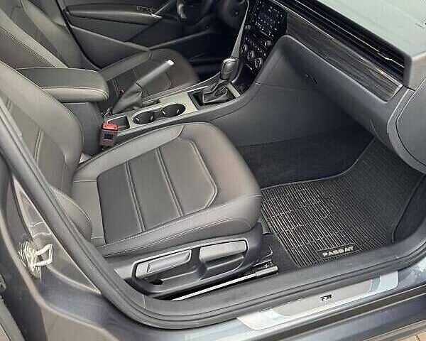 Серый Фольксваген Пассат, объемом двигателя 1.98 л и пробегом 61 тыс. км за 21300 $, фото 15 на Automoto.ua