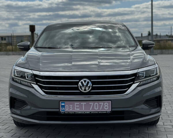 Фольксваген Пассат 2021 у Дубно на Automoto.ua Сірий Фольксваген Пассат, об'ємом двигуна 2 л та пробігом 162 тис. км за 16499 $, фото 2 на Automoto.ua