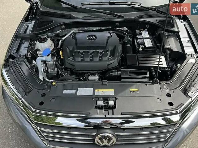 Сірий Фольксваген Пассат, об'ємом двигуна 2 л та пробігом 42 тис. км за 22100 $, фото 20 на Automoto.ua