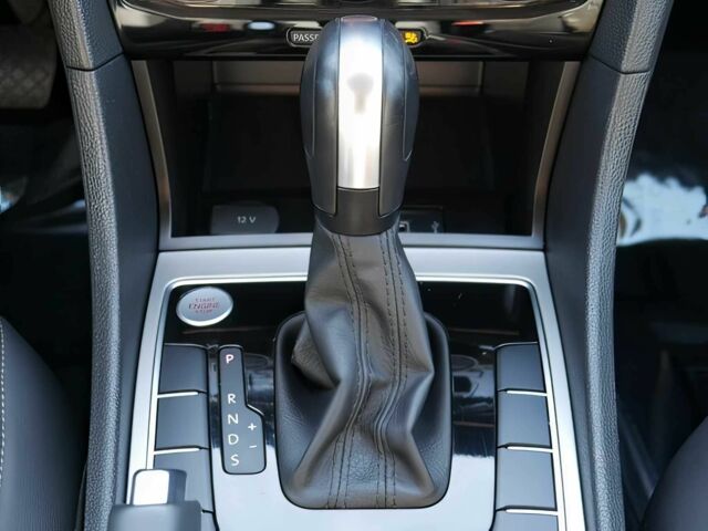 Серый Фольксваген Пассат, объемом двигателя 2 л и пробегом 14 тыс. км за 8050 $, фото 9 на Automoto.ua