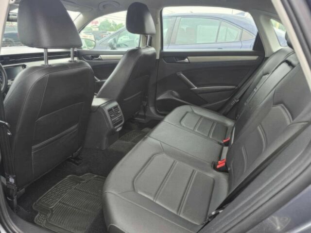 Сірий Фольксваген Пассат, об'ємом двигуна 2 л та пробігом 21 тис. км за 11000 $, фото 9 на Automoto.ua