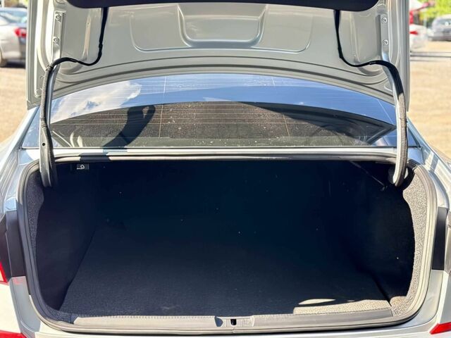 Фольксваген Пассат 2021 в Львове на Automoto.ua Серый Фольксваген Пассат, объемом двигателя 2 л и пробегом 15 тыс. км за 8900 $, фото 8 на Automoto.ua