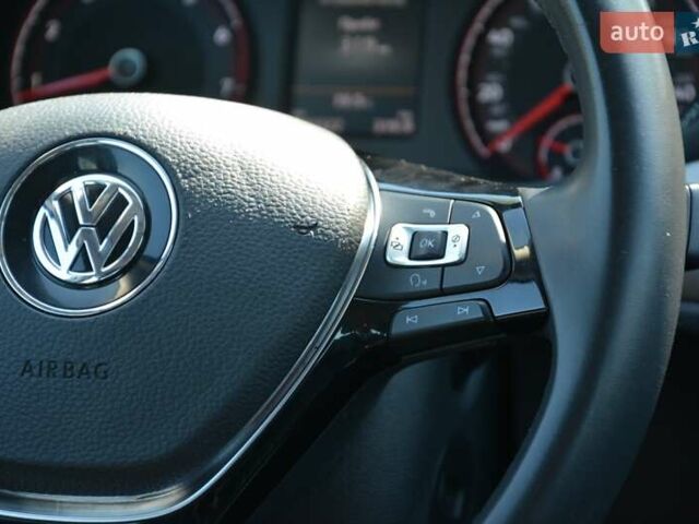 Фольксваген Пассат 2021 у Києві на Automoto.ua Сірий Фольксваген Пассат, об'ємом двигуна 1.98 л та пробігом 103 тис. км за 19800 $, фото 24 на Automoto.ua