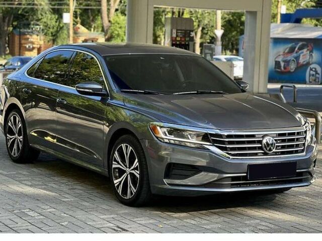 Фольксваген Пассат 2021 у Львові на Automoto.ua Сірий Фольксваген Пассат, об'ємом двигуна 2 л та пробігом 62 тис. км за 15000 $, фото 4 на Automoto.ua