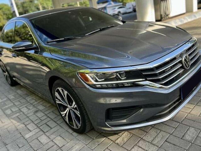 Фольксваген Пассат 2021 у Львові на Automoto.ua Сірий Фольксваген Пассат, об'ємом двигуна 2 л та пробігом 62 тис. км за 15000 $, фото 2 на Automoto.ua