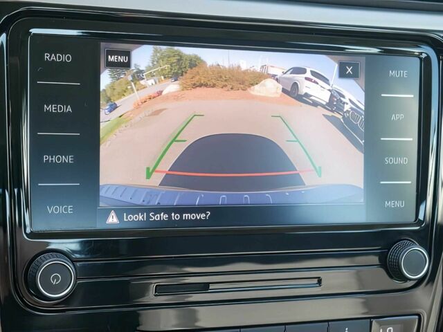 Серый Фольксваген Пассат, объемом двигателя 2 л и пробегом 14 тыс. км за 8050 $, фото 8 на Automoto.ua