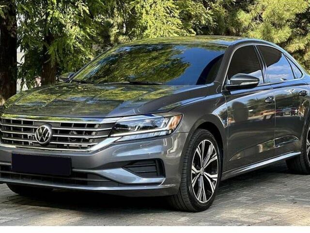 Фольксваген Пассат 2021 у Львові на Automoto.ua Сірий Фольксваген Пассат, об'ємом двигуна 2 л та пробігом 62 тис. км за 15000 $, фото 5 на Automoto.ua