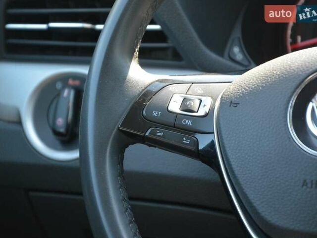 Фольксваген Пассат 2021 у Києві на Automoto.ua Сірий Фольксваген Пассат, об'ємом двигуна 1.98 л та пробігом 103 тис. км за 19800 $, фото 23 на Automoto.ua