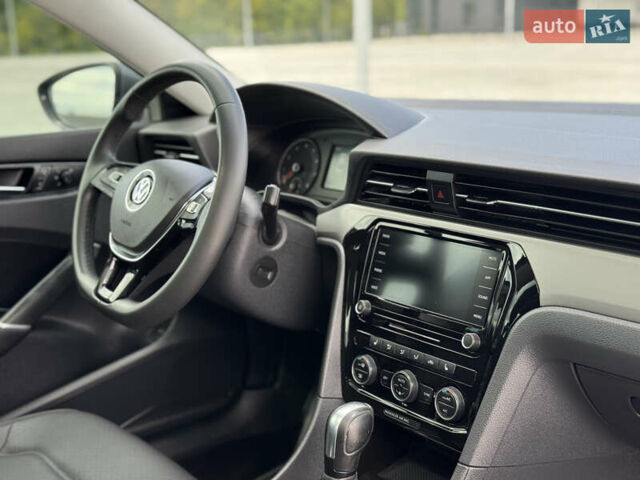 Фольксваген Пассат 2021 у Дубно на Automoto.ua Сірий Фольксваген Пассат, об'ємом двигуна 2 л та пробігом 162 тис. км за 16499 $, фото 26 на Automoto.ua