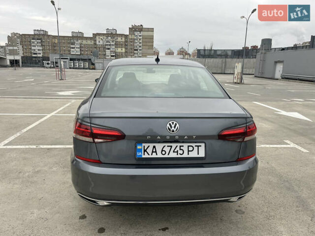 Серый Фольксваген Пассат, объемом двигателя 2 л и пробегом 105 тыс. км за 17800 $, фото 6 на Automoto.ua