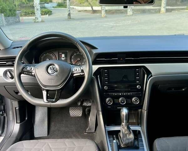 Серый Фольксваген Пассат, объемом двигателя 2 л и пробегом 50 тыс. км за 16500 $, фото 13 на Automoto.ua