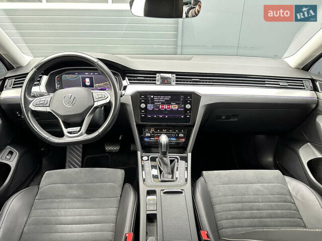 Серый Фольксваген Пассат, объемом двигателя 1.97 л и пробегом 189 тыс. км за 27999 $, фото 34 на Automoto.ua