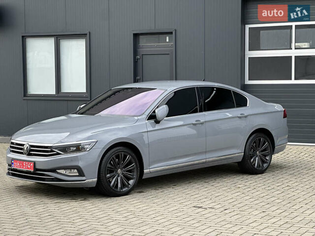 Серый Фольксваген Пассат, объемом двигателя 1.97 л и пробегом 189 тыс. км за 29999 $, фото 9 на Automoto.ua