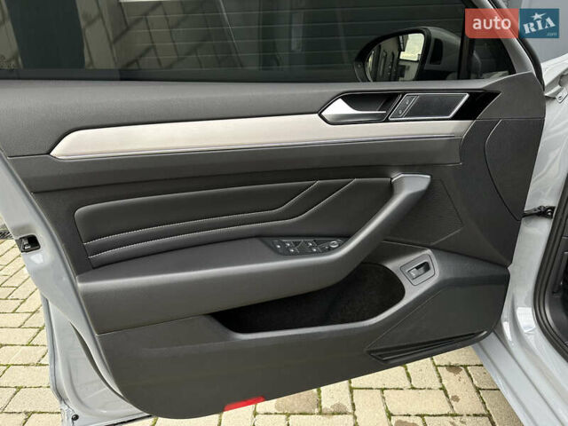 Серый Фольксваген Пассат, объемом двигателя 1.97 л и пробегом 189 тыс. км за 29999 $, фото 45 на Automoto.ua