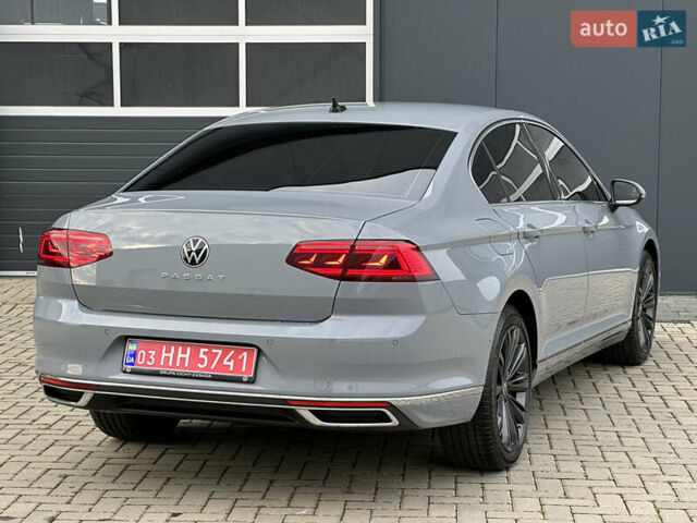 Серый Фольксваген Пассат, объемом двигателя 1.97 л и пробегом 189 тыс. км за 29999 $, фото 26 на Automoto.ua