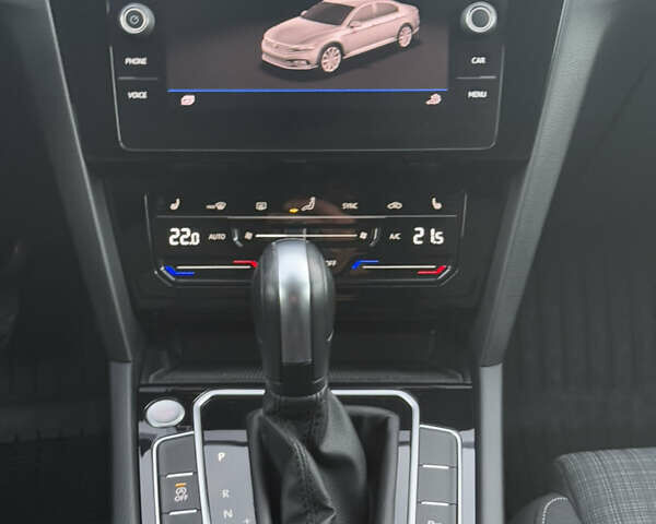 Серый Фольксваген Пассат, объемом двигателя 2 л и пробегом 123 тыс. км за 29900 $, фото 103 на Automoto.ua